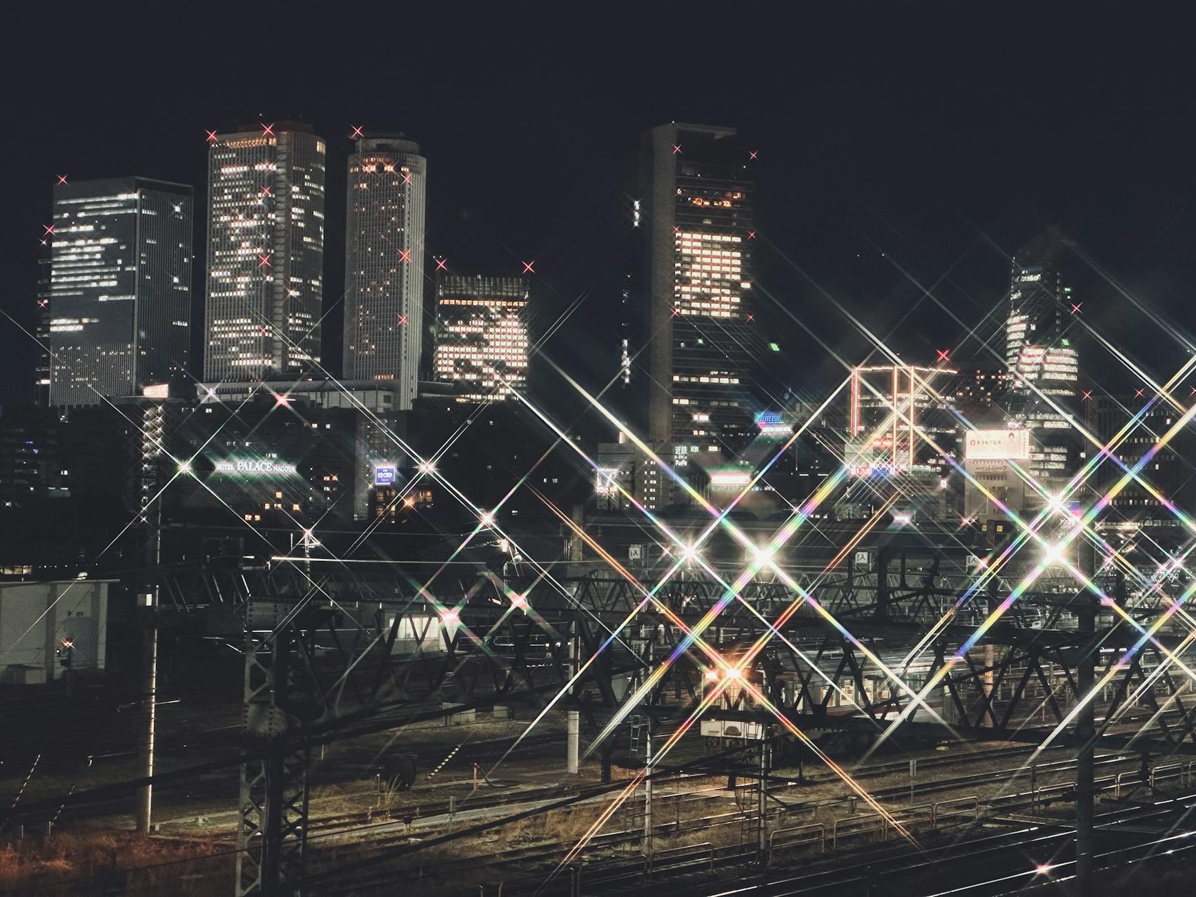 高層ビルから見下ろす都市夜景